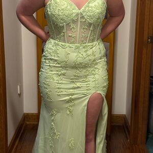 Elegant Green Embroidered Prom Dress
